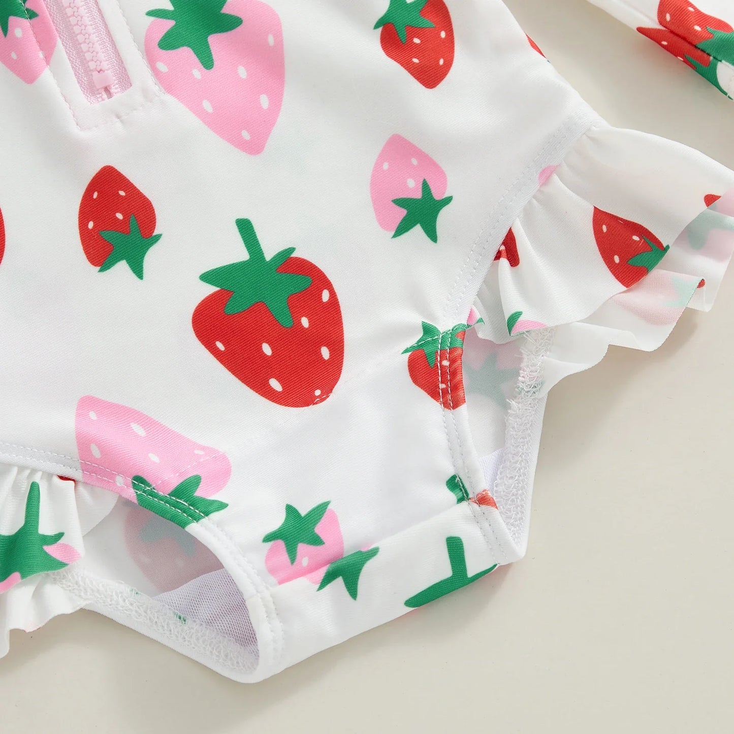 Maillot de Bain Imprimé Princesse Harvey pour Bébé Fille avec Chapeau - PrincessBerrySwim