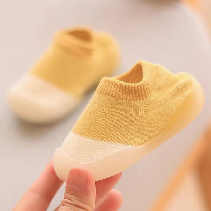 Chaussettes Antidérapantes en Coton pour Bébé 0 à 4 Ans - ChaussettesAntiGlisseDouces