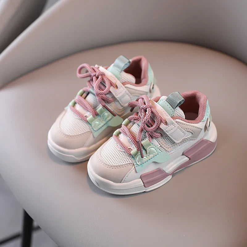 Chaussures Sportives Enfant – Sneakers Respirantes et Antidérapantes