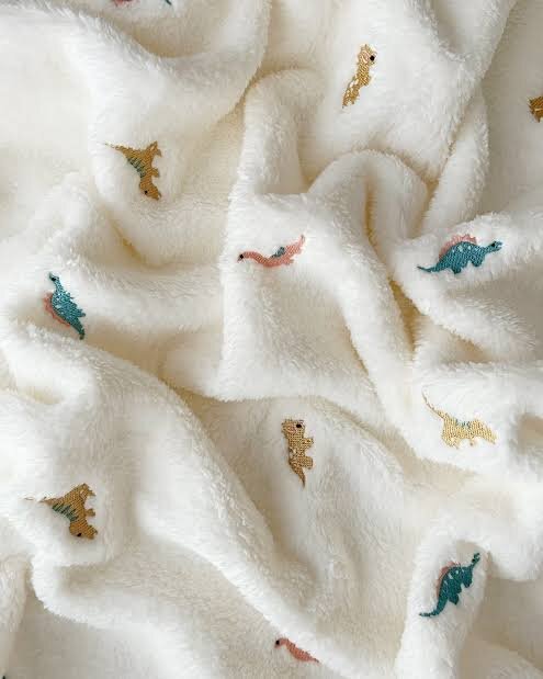 Couverture bébé douce en flanelle polaire corail 125x90 cm – Flanimo