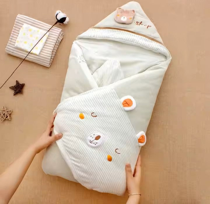 Couette Bébé Moelleuse et Chaude - DouceNuit –