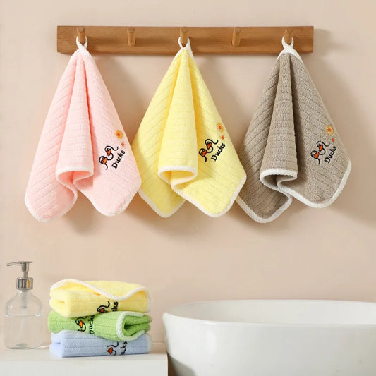 Serviette de Bain Bébé en Polaire Corail, Pour 0-36 Mois - ServietteBébé Canard