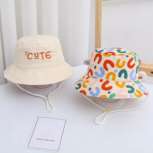 Chapeau Réversible Brodé pour Bébés  - ChapeCute