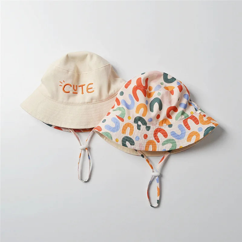 Chapeau Réversible Brodé pour Bébés  - ChapeCute